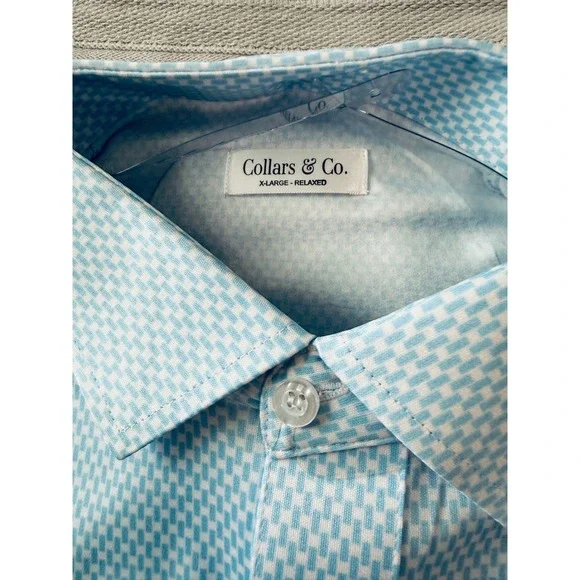 Men's Polo Shirt in Light Blue with Subtle Pattern - Picture 3 of 5